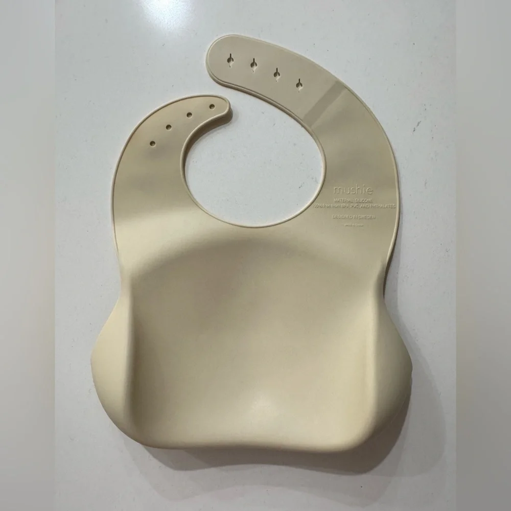 Mushie Silicone Bib (Lilac Flowers)